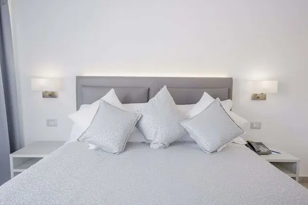 Classic Tek Büyük Yataklı Oda