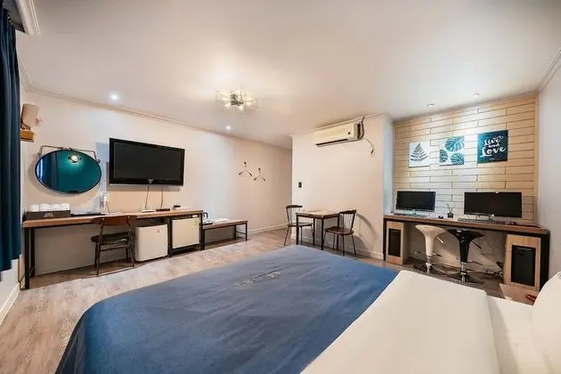 Deluxe Tek Büyük Yataklı Oda