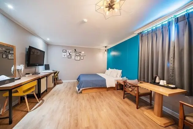 Deluxe Tek Büyük Yataklı Oda