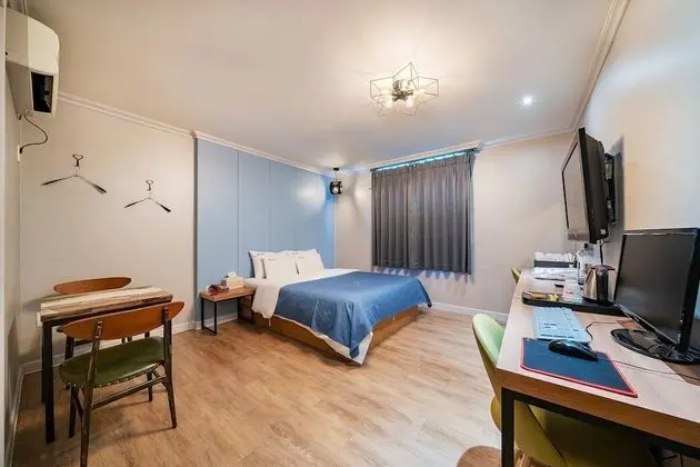 Standard Tek Büyük Yataklı Oda