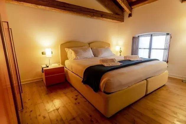 Tek Büyük veya İki Ayrı Yataklı Oda