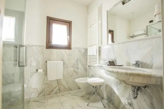 Deluxe Tek Büyük Yataklı Oda, Balkon, Vadi Manzaralı (Isotta)