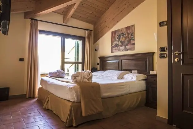 Deluxe Tek Büyük Yataklı Oda, Sıcak Su Küveti (Romantic)