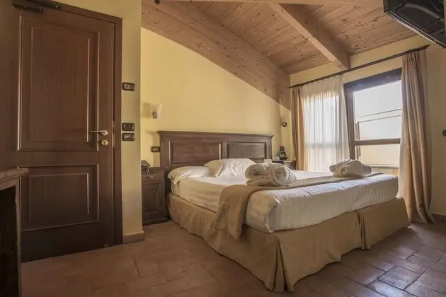 Deluxe Tek Büyük Yataklı Oda, Sıcak Su Küveti (Romantic)