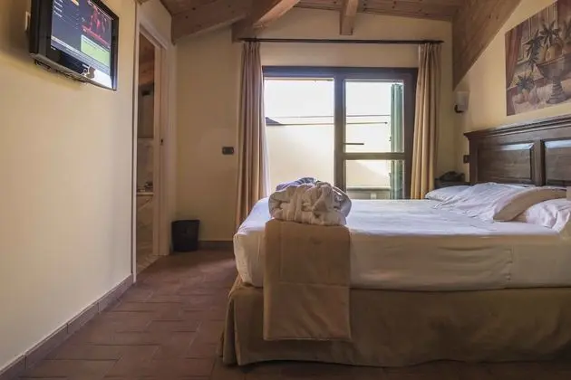 Deluxe Tek Büyük Yataklı Oda, Sıcak Su Küveti (Romantic)