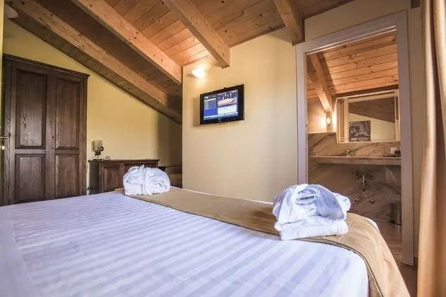 Deluxe Tek Büyük Yataklı Oda, Sıcak Su Küveti (Romantic)