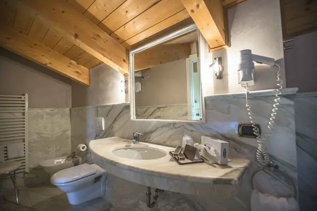 Deluxe Tek Büyük Yataklı Oda, Sıcak Su Küveti (Romantic)