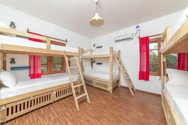 6 Bed Mixed Shared Dormitory with bunk beds - 1 bed in a 6 bed Mixed dorm Ensuite