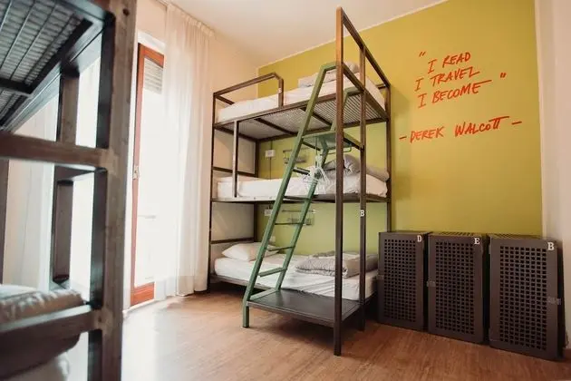 Ortak Ranzalı Oda, Sadece kadınlar için (5 people)