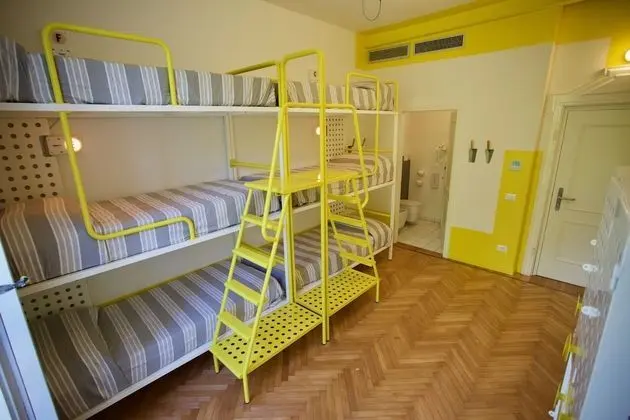 Ortak Ranzalı Oda, Sadece kadınlar için (6 pax)