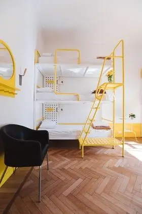Ortak Ranzalı Oda, Sadece kadınlar için (6 pax)