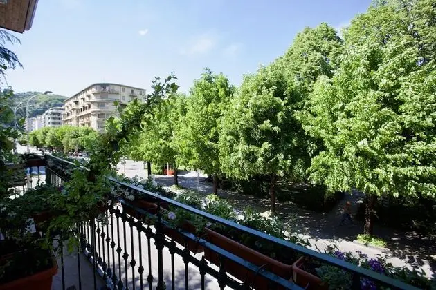Ortak Ranzalı Oda, Sadece kadınlar için (6 pax)
