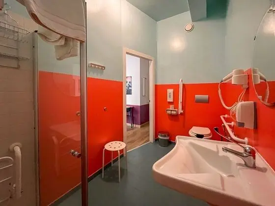 Ortak Ranzalı Oda, Karma Ranzalı Oda, Banyolu/Duşlu (8 people)