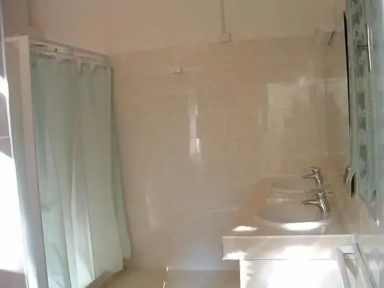 Üç Kişilik Oda, Özel Banyo