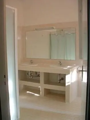 Üç Kişilik Oda, Özel Banyo