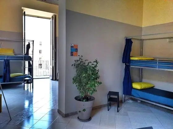 Standard Ortak Ranzalı Oda, Sadece kadınlar için