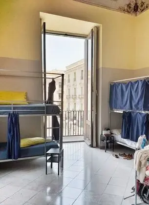 Standard Ortak Ranzalı Oda, Sadece kadınlar için