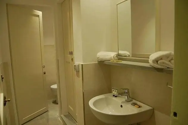 Ortak Ranzalı Oda, Karma Ranzalı Oda (8 beds - Simona)