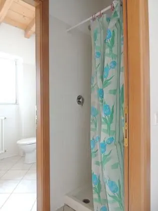 Standard Ortak Ranzalı Oda, Göl Manzaralı