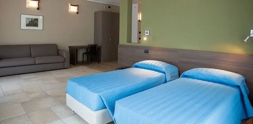 Üç Kişilik Oda, Birden Çok Yatak, Sigara İçilmez