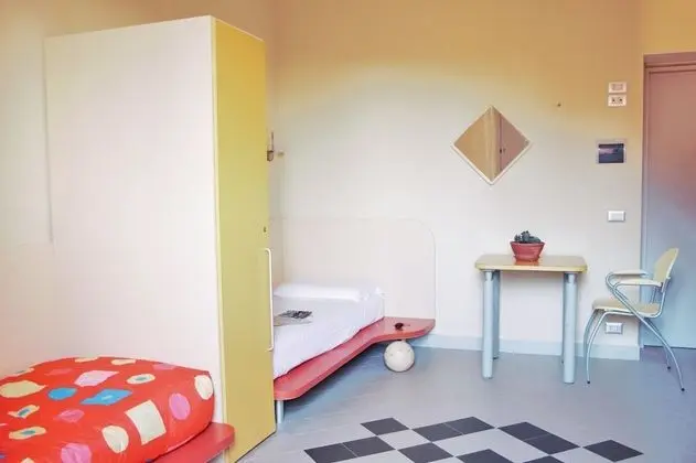 Basic Üç Kişilik Oda, 3 Tek Kişilik Yatak, Ortak Banyo (Pirite)