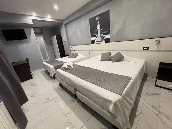 Basic Tek Büyük veya İki Ayrı Yataklı Oda