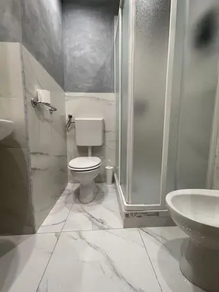 Basic Tek Büyük veya İki Ayrı Yataklı Oda