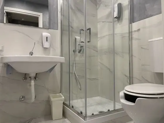 Basic Tek Büyük veya İki Ayrı Yataklı Oda