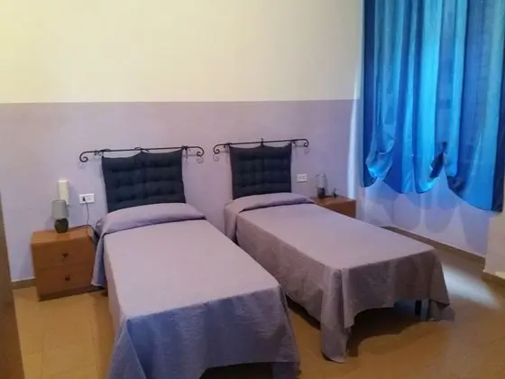 Basic Tek Büyük veya İki Ayrı Yataklı Oda (2)