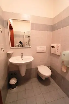 Basic Üç Kişilik Oda