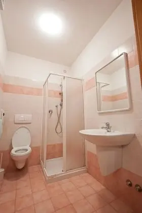 Basic Üç Kişilik Oda