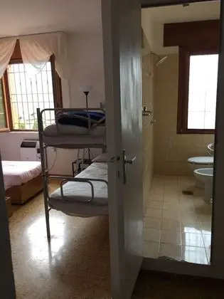 Ortak Ranzalı Oda, Karma Ranzalı Oda, Ortak Banyo