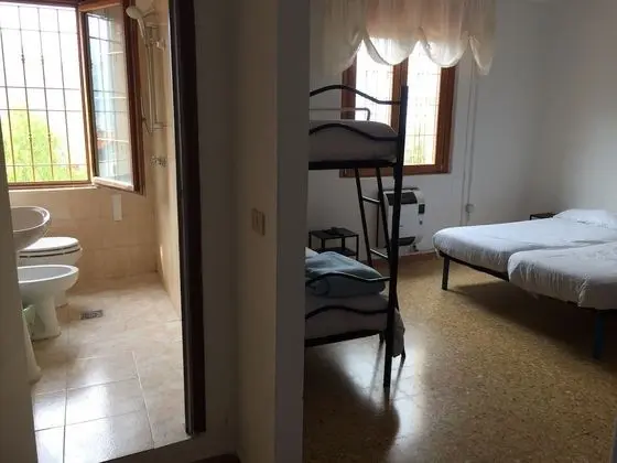 Ortak Ranzalı Oda, Karma Ranzalı Oda, Ortak Banyo