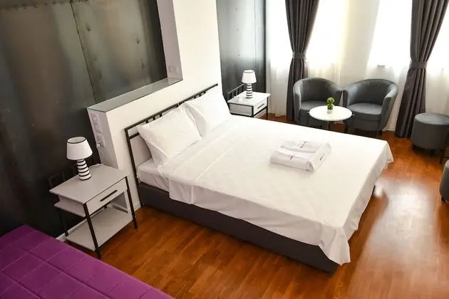 Basic Üç Kişilik Oda