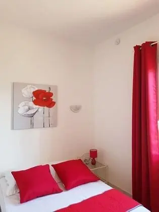 Tek Büyük Yataklı Oda, Kısmi Deniz Manzaralı