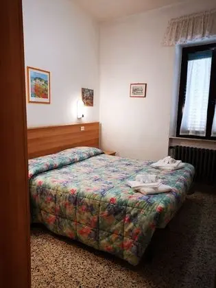Economy Tek Büyük veya İki Ayrı Yataklı Oda