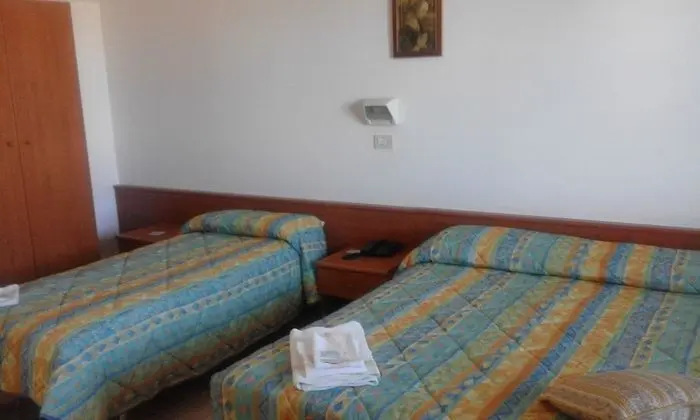 Economy Üç Kişilik Oda