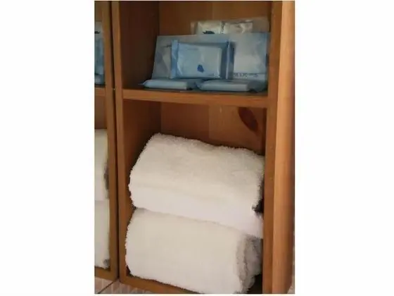 Büyük Yataklı Tek Kişilik Oda