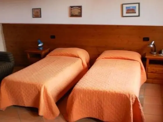 Tek Büyük veya İki Ayrı Yataklı Oda