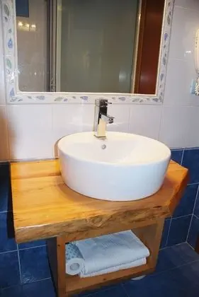 Büyük Yataklı Tek Kişilik Oda