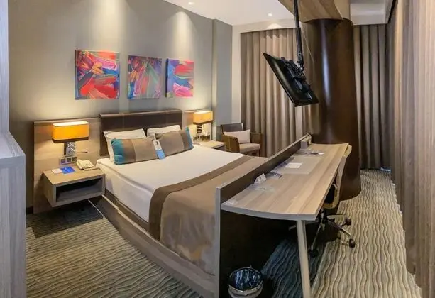 Standart Oda, Şehir Manzaralı