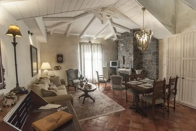 Deluxe Villa (1 bath)