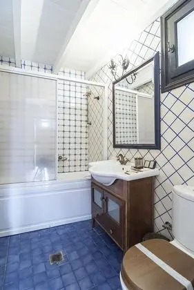 Deluxe Villa (1 bath)