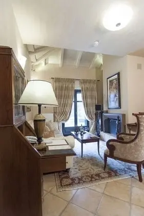 Deluxe Villa (2 baths)