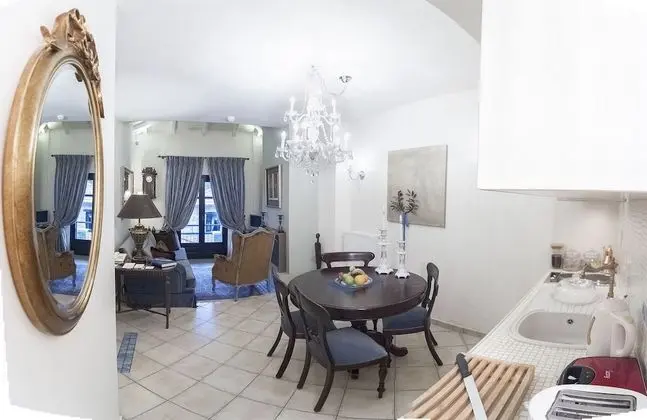 Deluxe Villa (2 baths)