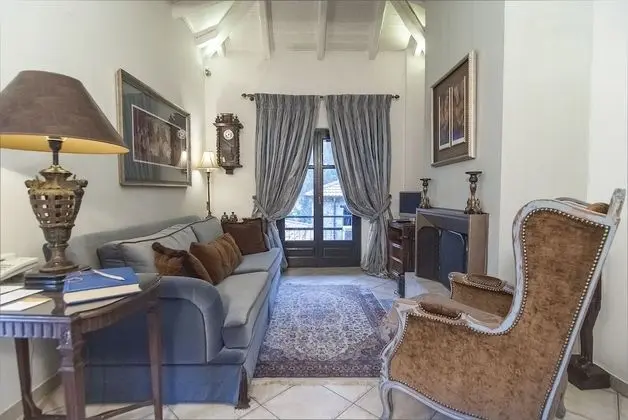 Deluxe Villa (2 baths)
