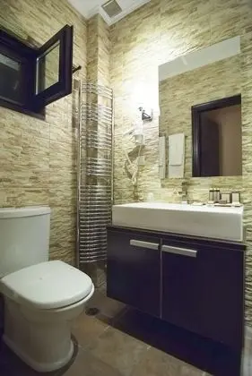 Deluxe Villa (2 baths)