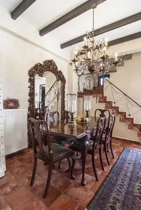 Deluxe Villa (3 space)