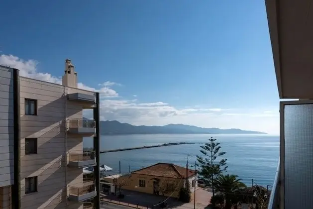 Tek Büyük Yataklı Oda, Kısmi Deniz Manzaralı