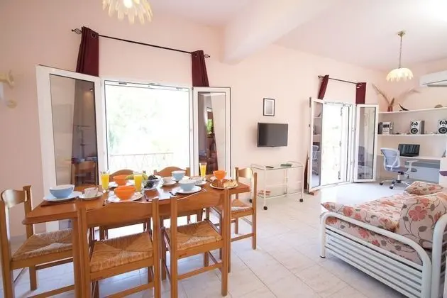 Apart Daire, 3 Yatak Odası, Deniz Manzaralı, Zemin Kat